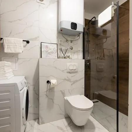 Family Friendly Apartmant Апартаменты