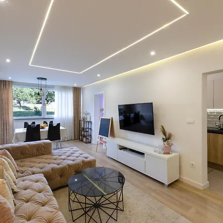 Family Friendly Apartmant سبليت